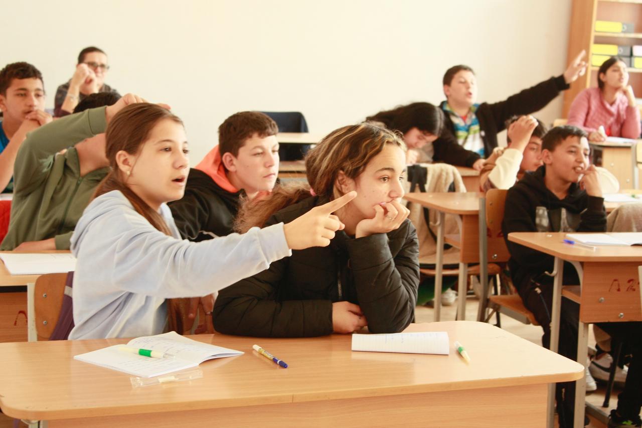 DESCHIDEM ȘCOALA