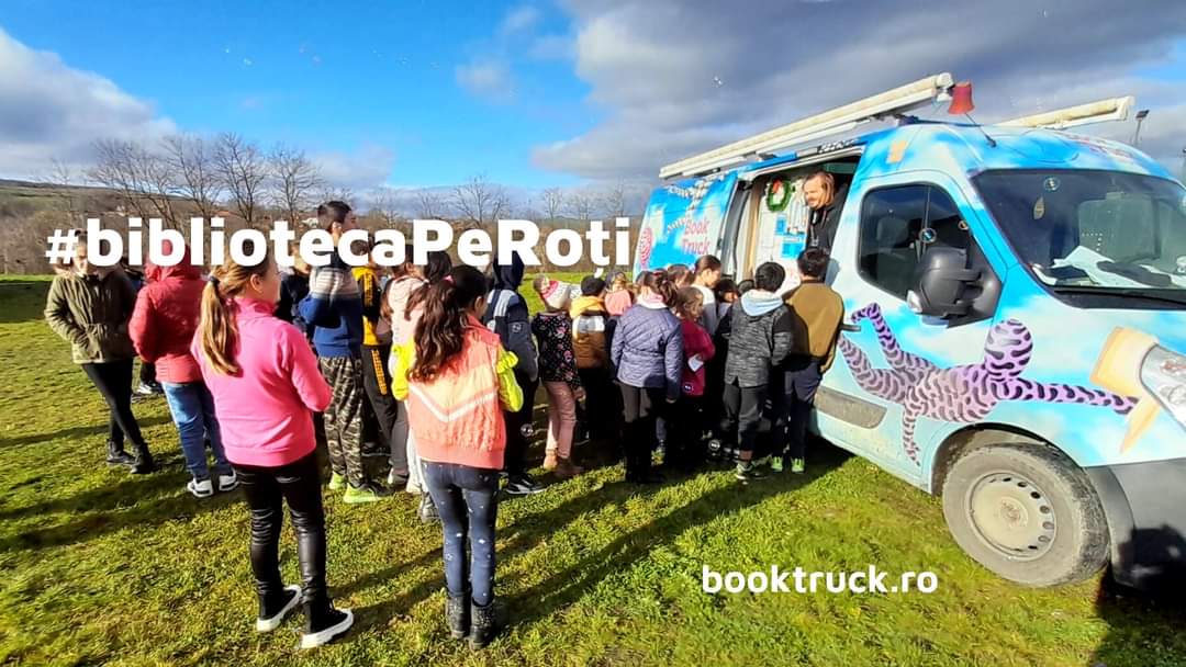 Biblioteca mobilă BookTruck