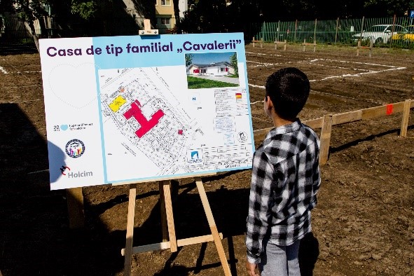 „Construiește o casă, dăruiește o acasă!” – Holcim si Hope and Homes for Children