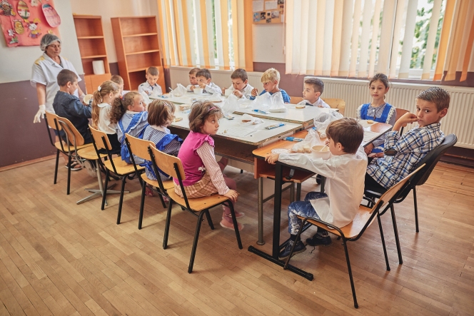 1256 de copii din 31 de sate beneficiază zilnic de after-school și o masă caldă prin programul Pâine și Mâine