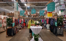 Auchan deschide la Craiova un shop-in-shop „O nouă viață” și ajunge la 10 magazine care comercializează și haine pre-purtate