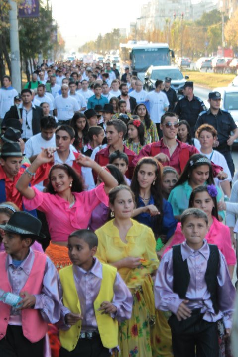 Me sem rom, me sem romni!