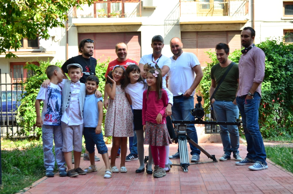 Ajuta un copil cu autism sa mearga la scoala