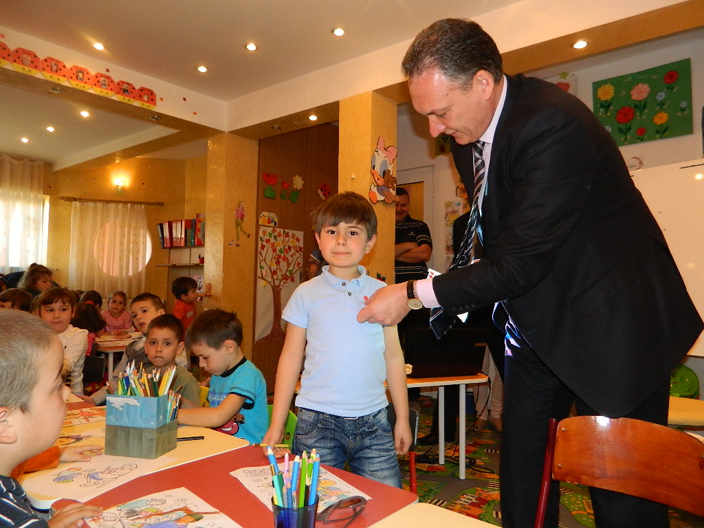 Fiecare copil are nevoie de un profesor! Profesori calificati pentru toti copiii!