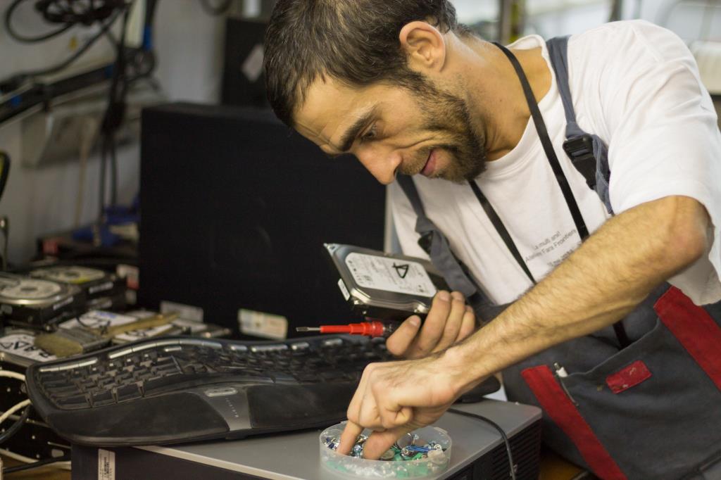 Acces la educatie in comunitatile rurale