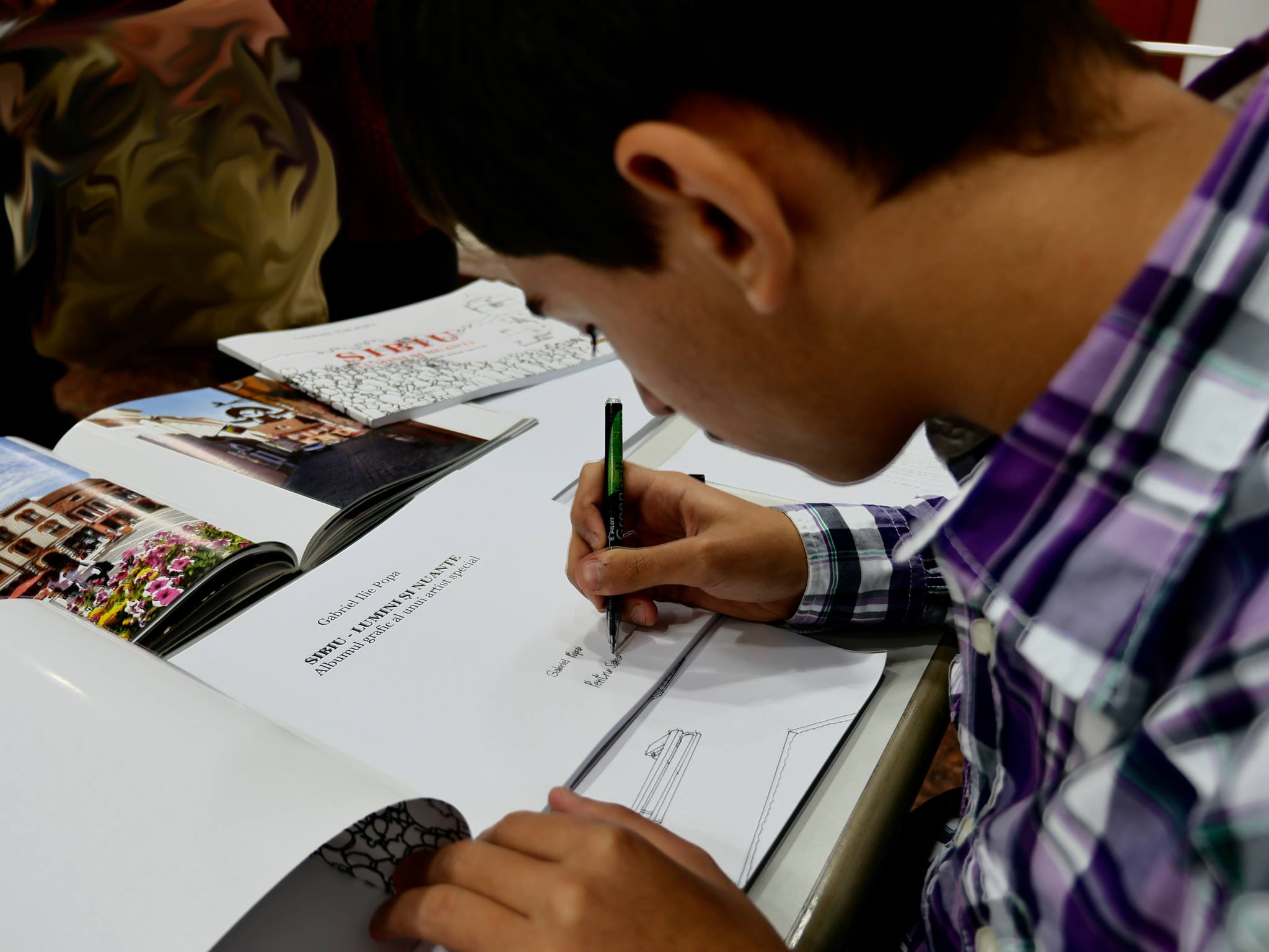 Sibiu Lumini si Nuante - albumul grafic al unui artist special