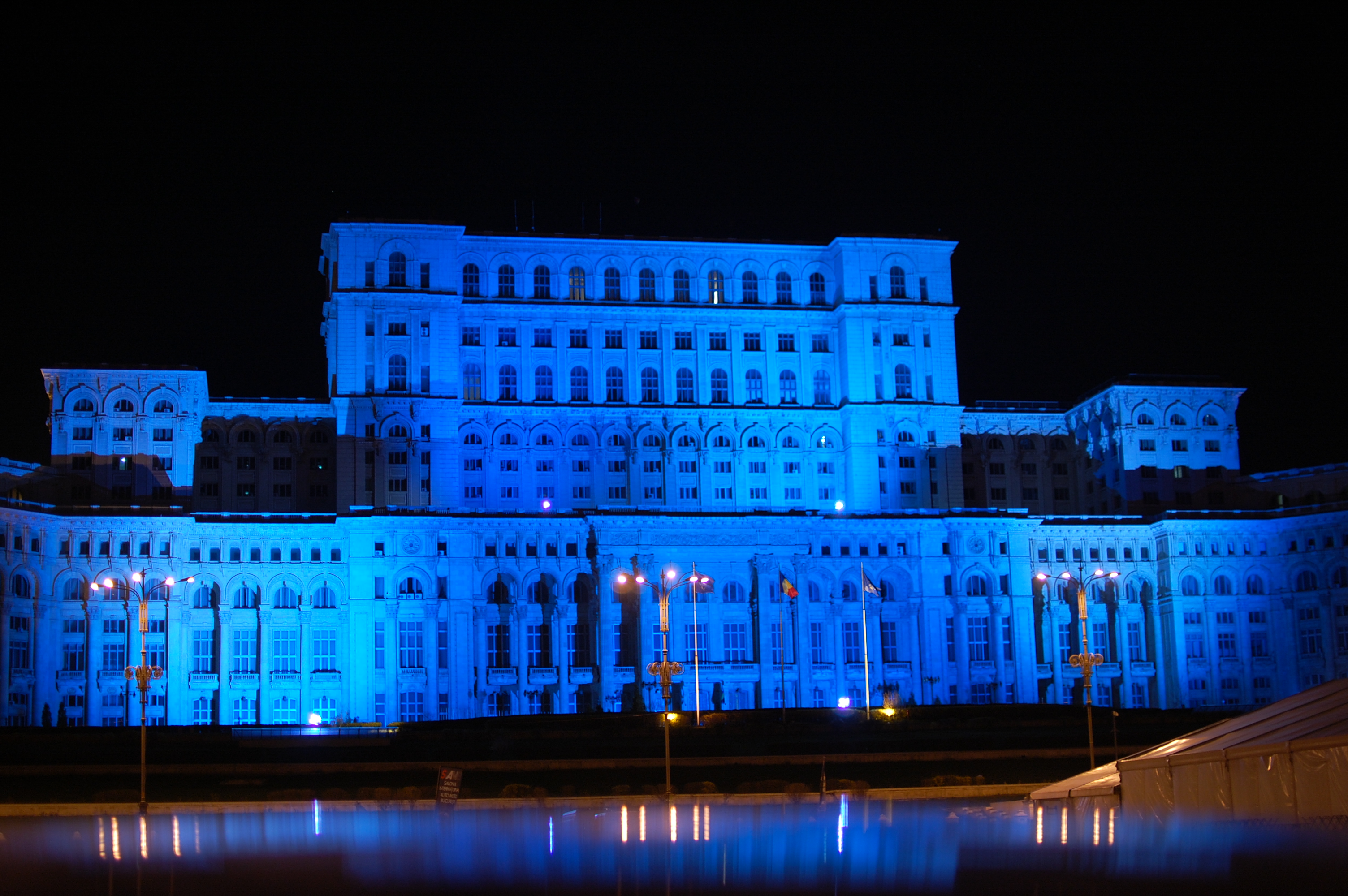 Impreuna suntem o voce!