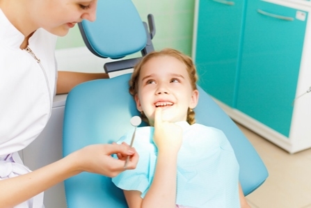 In cadrul campaniei Zambeste Romania 2014, peste 1.000 de medici dentisti din 30 de judete ofera gratuit consultatii sau detartraje