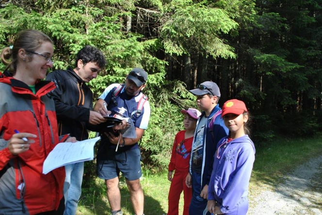 Patrunde in lumea basmului participand la Festivalul Drumetii Montane