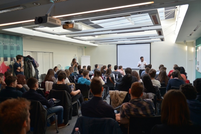 Hour of Code sustinut de Microsoft: peste 200 elevi din 5 orase din tara au codat simultan
