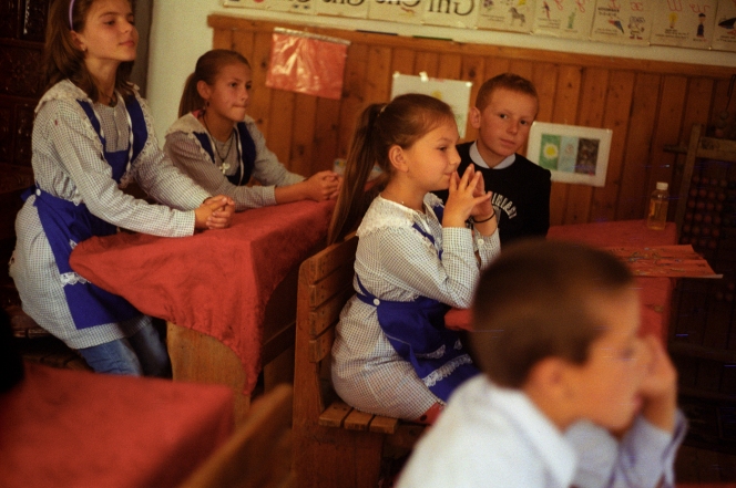 Lumina pentru ultimele 3 scoli fara electricitate din Romania