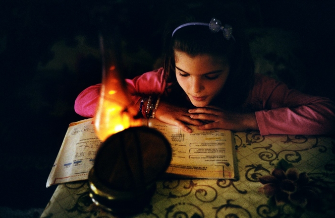 Lumina pentru ultimele 3 scoli fara electricitate din Romania