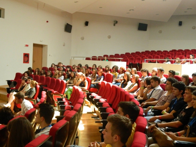 Universitati de Vara pentru Elevi //  Alianta Nationala a Organizatiilor Studentesti din Romania/ ANOSR