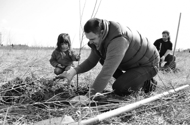 Plantam fapte bune in Romania: Marcam 5 ani de existenta prin noi actiuni in 2015