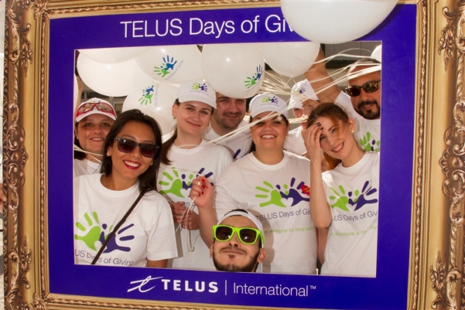 Peste 350 de voluntari TELUS International Europe au renovat Scoala nr. 136 din Bucuresti