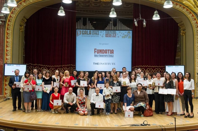 Doua premii pentru Help Autism la Gala Societatii Civile