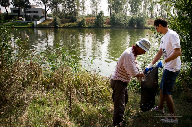 S-au strans 20 000 de dolari pentru aplicatia care va curata Romania de deseuri