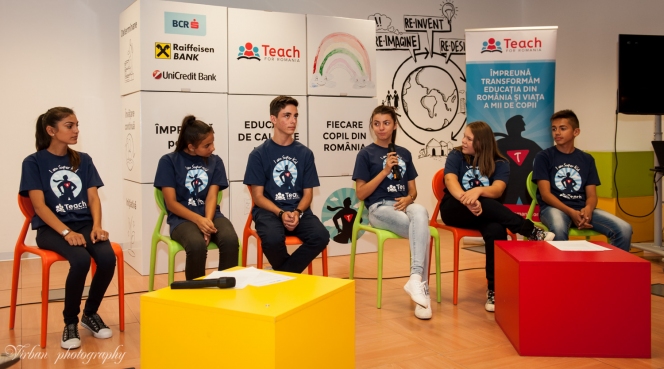 Teach for Romania: Partenerii nostri de la BCR, UniCredit Bank si Raiffeisen si-au unit fortele pentru a sustine prima generatie de profesori din program
