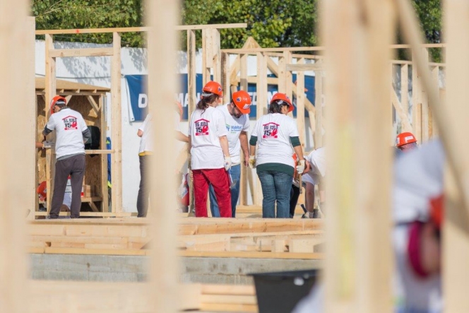 Ziua Mondiala a Locuirii, sarbatorita de Habitat for Humanity Romania prin evenimentul BIG BUILD 2015