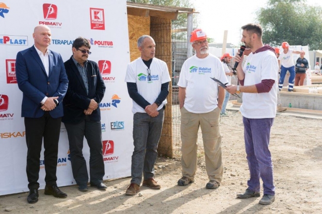 Ziua Mondiala a Locuirii, sarbatorita de Habitat for Humanity Romania prin evenimentul BIG BUILD 2015