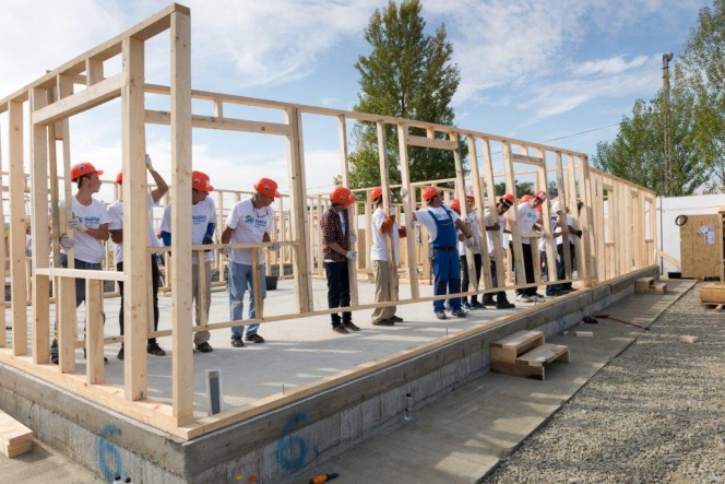 Ziua Mondiala a Locuirii, sarbatorita de Habitat for Humanity Romania prin evenimentul BIG BUILD 2015