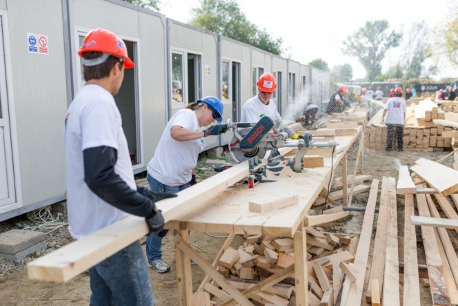 Ziua Mondiala a Locuirii, sarbatorita de Habitat for Humanity Romania prin evenimentul BIG BUILD 2015