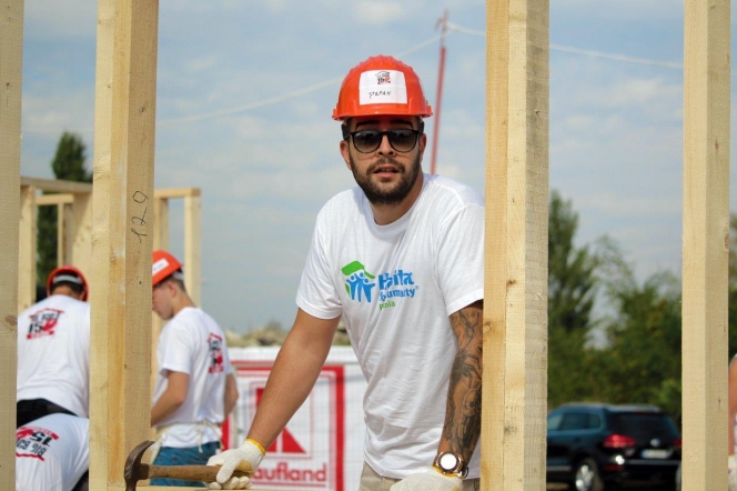 Ziua Mondiala a Locuirii, sarbatorita de Habitat for Humanity Romania prin evenimentul BIG BUILD 2015