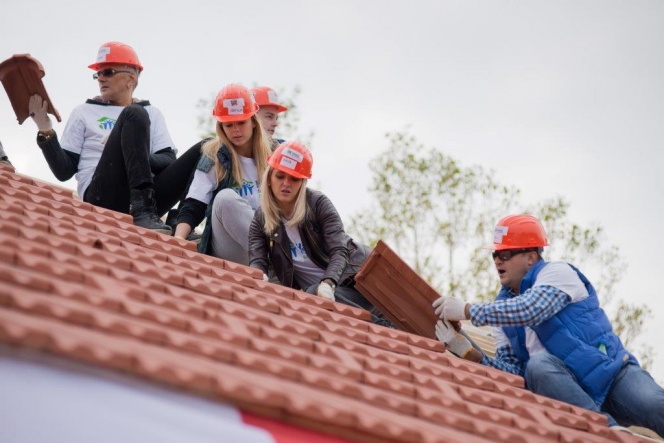 Ziua Mondiala a Locuirii sarbatorita de Habitat for Humanity Romania prin BIG BUILD 2015