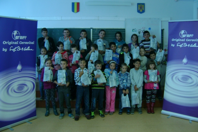 Farmec sprijina combaterea abandonului scolar prin proiectul ”Educatie prin igiena”