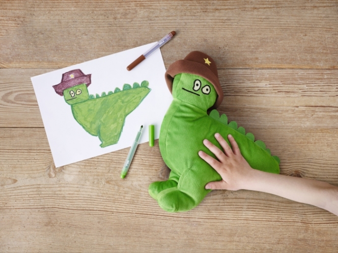 Jucariile de plus create de copii au ajuns in magazinul IKEA pentru a sustine educatia