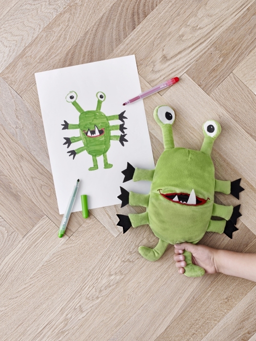 Jucariile de plus create de copii au ajuns in magazinul IKEA pentru a sustine educatia