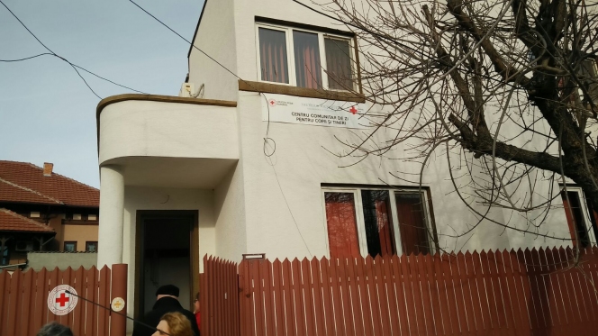 Trei centre de zi pentru copii si tinerii defavorizati din judetele Dolj, Hunedoara si Botosani