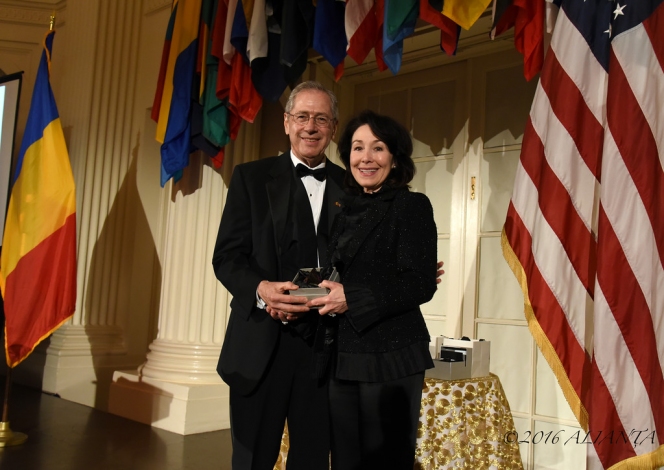 Gala Alianta a premiat realizarile Safrei Catz, ale lui Leslie Hawke, Mariei Gheorghiu si John Rakolta, Jr.