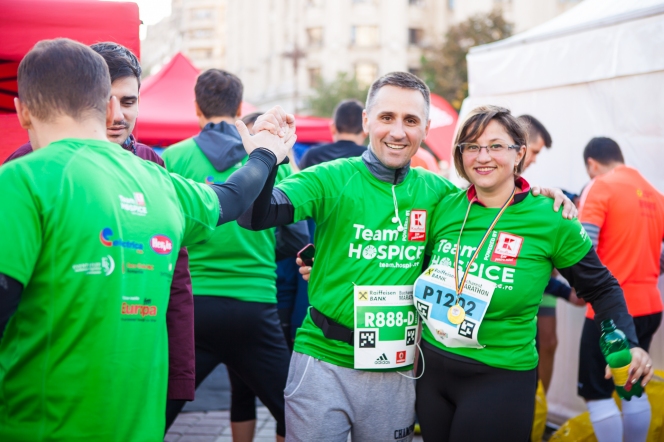 470 de alergători ai Team HOSPICE au participat la Maratonul București pentru a susține îngrijirea paliativă a pacienților cu boli incurabile