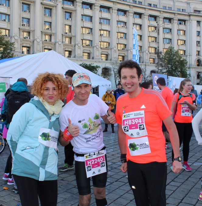 Maratonul Bucureşti, prima noastră participare Plantăm fapte bune în România a strâns la start aproape 300 de alegători