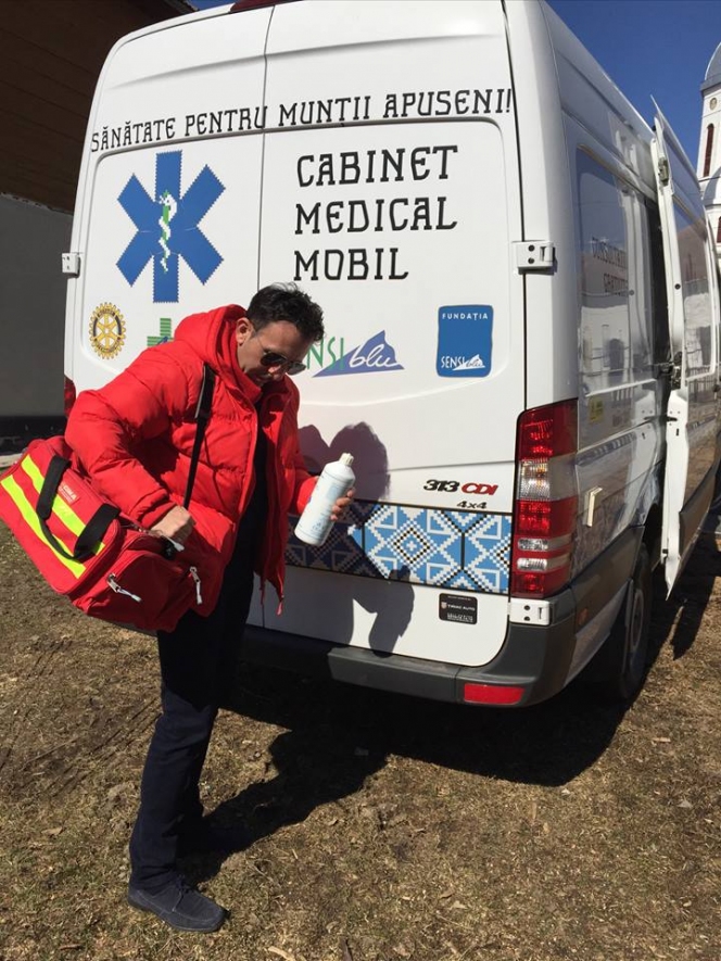 Fundația Sensiblu: Peste 4000 de consultații au fost oferite prin Cabinetul medical mobil