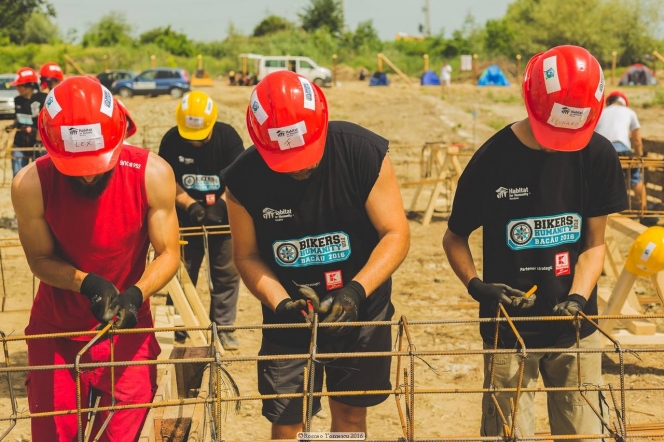 Peste 130 de motocicliști vor munci pe șantierul Habitat for Humanity din Cumpăna, în evenimentul Bikers for Humanity