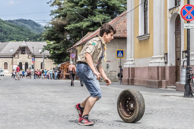 DJ-ii Electric Castle și studenții de la Arte încheie sezonul Street Delivery, pe străzile din Baia Mare