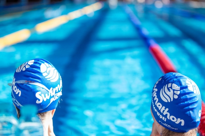 Bucureștenii donează: 385.000 de lei strânși la Swimathon București 2017