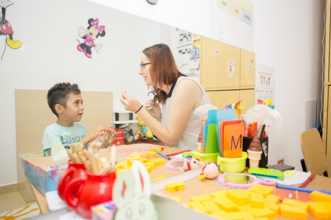 300 de copii cu autism vor fi monitorizați și evaluați în timp real cu ajutorul unei aplicații mobile