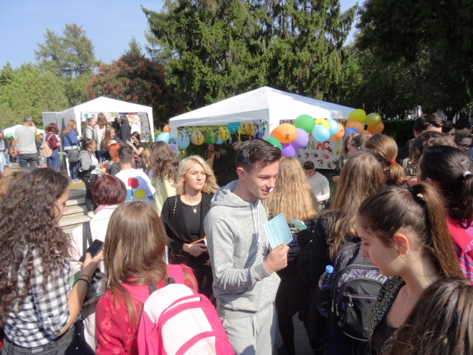 ONG-urile și instituțiile publice așteaptă tinerii sătmăreni la Festivalul Voluntariatului