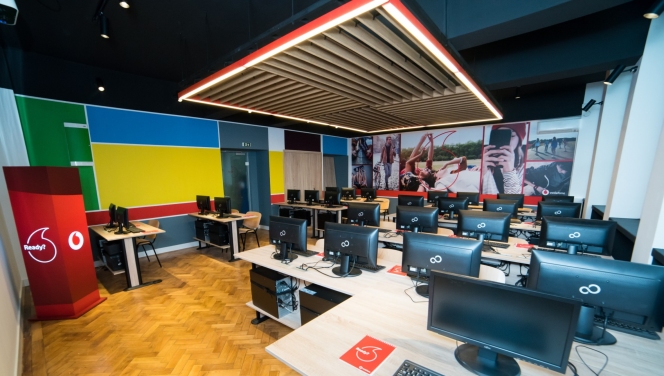 Vodafone România și ASE București inaugurează noul laborator de informatică din clădirea „Virgil Madgearu”