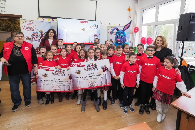 150.000 de elevi învăță totul despre igiena orală corectă prin Programul Școlar Colgate 2017