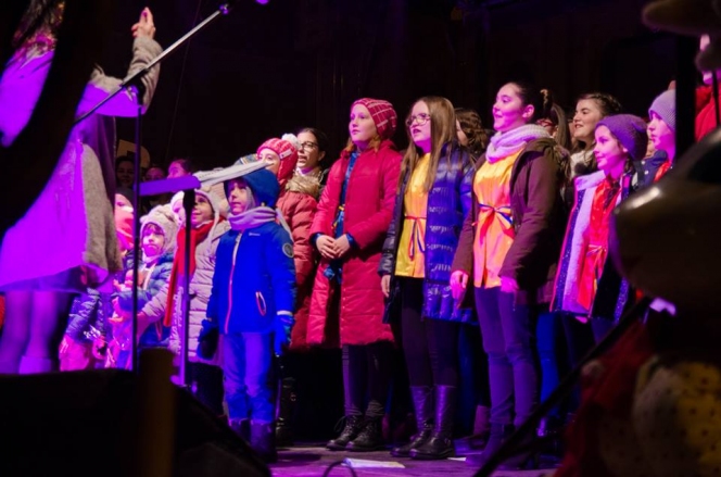 Cantus Mundi a reunit peste 10.000 de copii de „Ora Pământului”, care au cântat simultan în 54 de localități