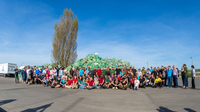 Ziua bună! – Ziua Voluntarilor Mici // peste 23.000 de elevi și profesori au participat la un proiect de educare în colectarea deșeurilor din plastic