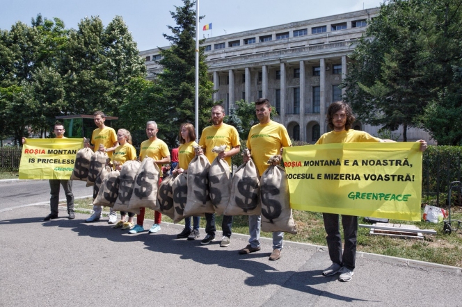 Greenpeace România “cumpără” Roșia Montană