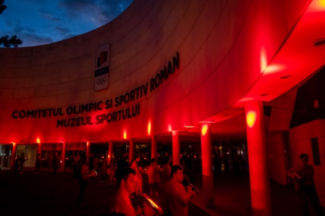 Arcul de Triumf, MNAR, Palatul Suțu și Comitetul Olimpic și Sportiv Român iluminate în roșu în sprijinul persoanelor cu dizabilități intelectuale