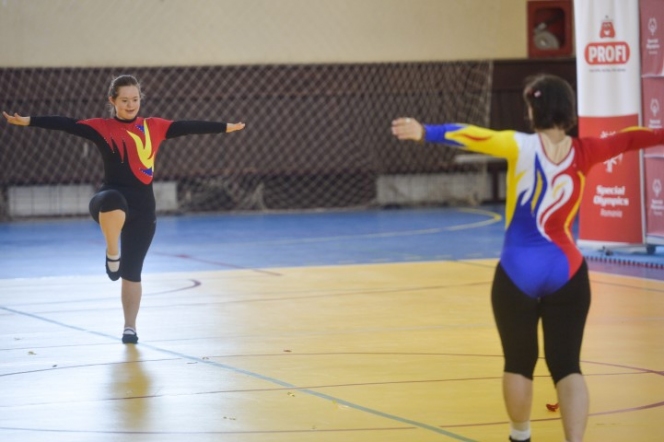 Trei campioane olimpice și campionii Special Olympics – întâlnirea titanilor pe terenul de baschet