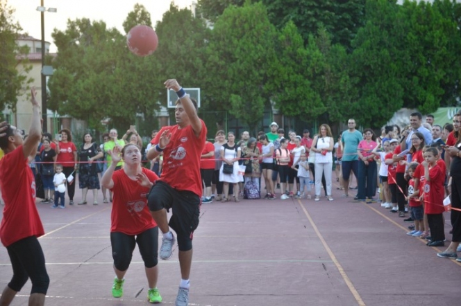 Trei campioane olimpice și campionii Special Olympics – întâlnirea titanilor pe terenul de baschet