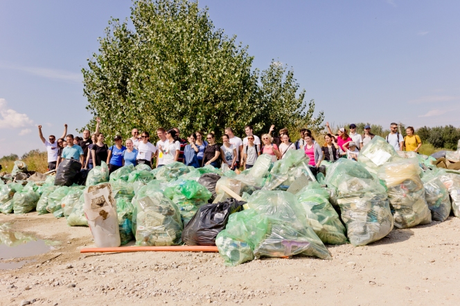 Peste 365 000 de voluntari au participat la Ziua de Curățenie Națională de pe 15 septembrie